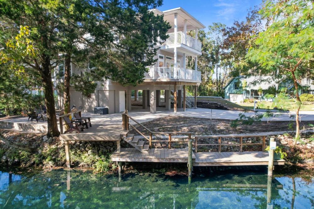 Decks, Docks and Kayaks Waterfront Homosassa Gem